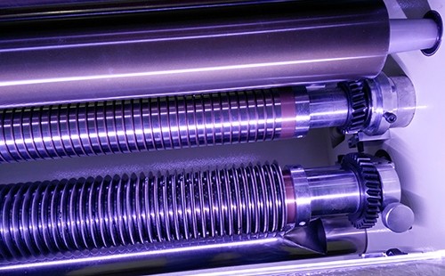 哪些原因?qū)е路智袡C(jī)跑軸情況的？